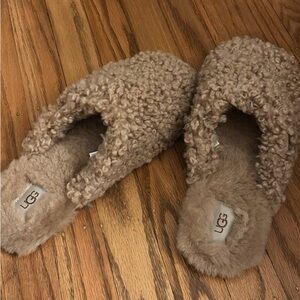 Ugg maxi curly slide slipper